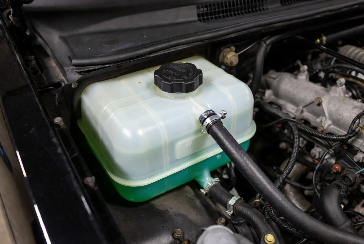 Жидкости для системы охлаждения в Новоибирске от Технолоджи: антифриз и тосол для надёжной защиты двигателя от перегрева.